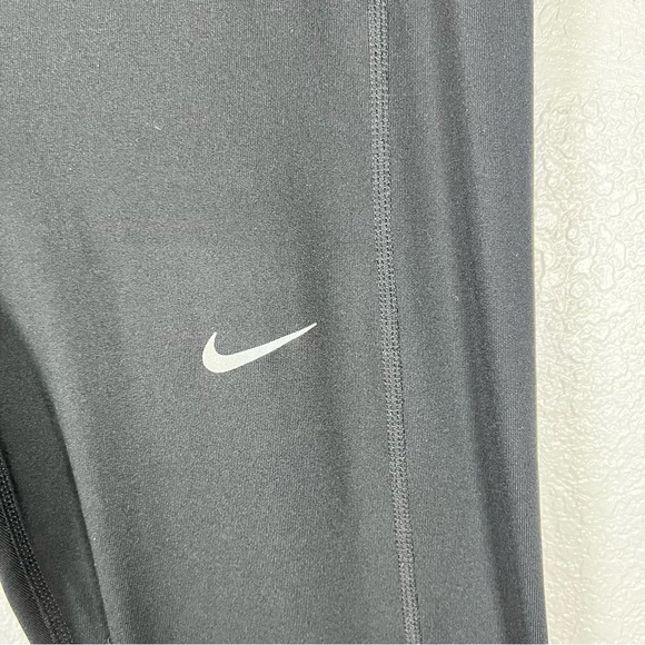 Nike Dri Fit Black Woman’s Small Full Length Leggings - Picture 2 of 5